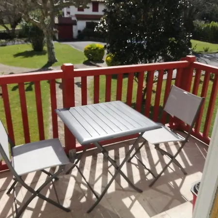 Apartment Studio - 100 M Plages Et Centre A Pieds